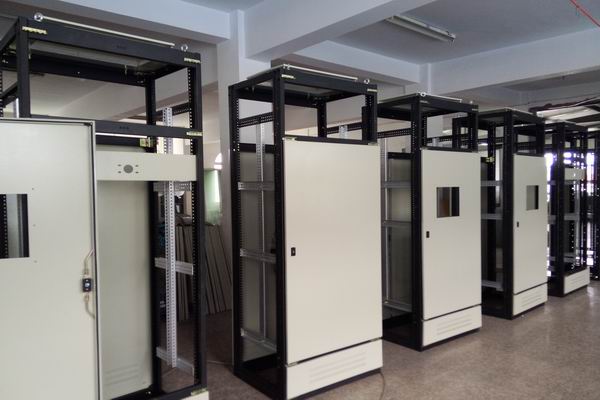 银海控制箱-3683谈谈控制箱的维护和保养事